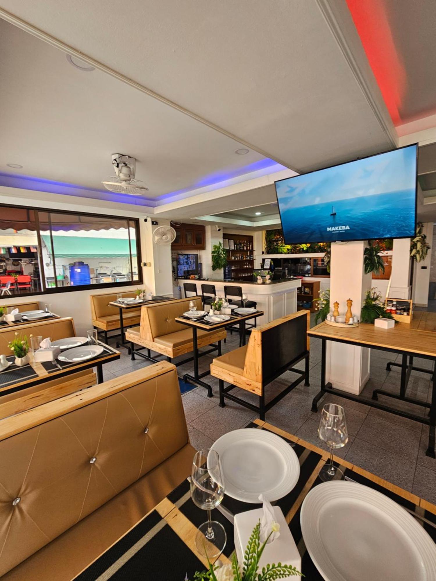 Candy Beach Seaview Jomtien Extérieur photo