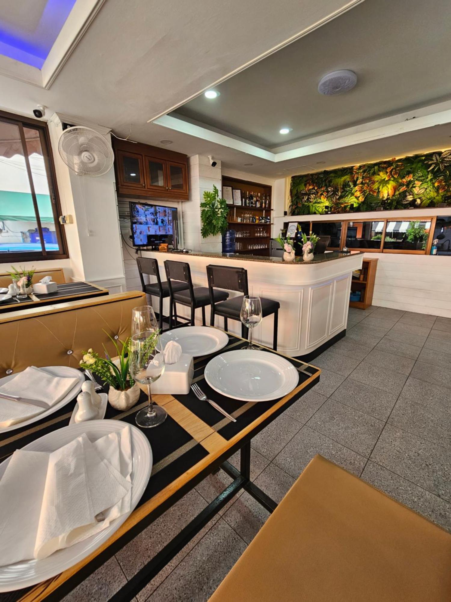 Candy Beach Seaview Jomtien Extérieur photo