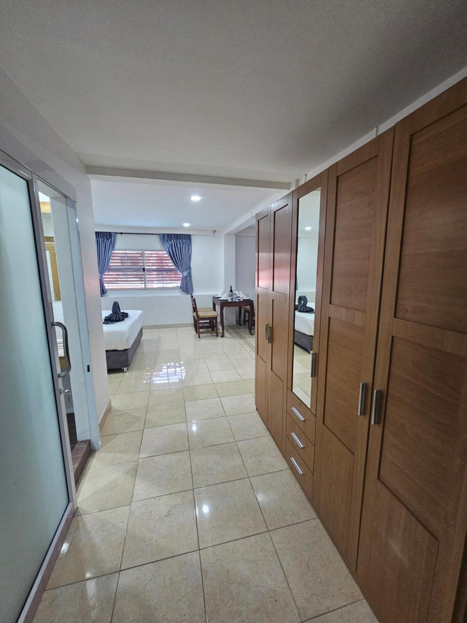 Candy Beach Seaview Jomtien Extérieur photo