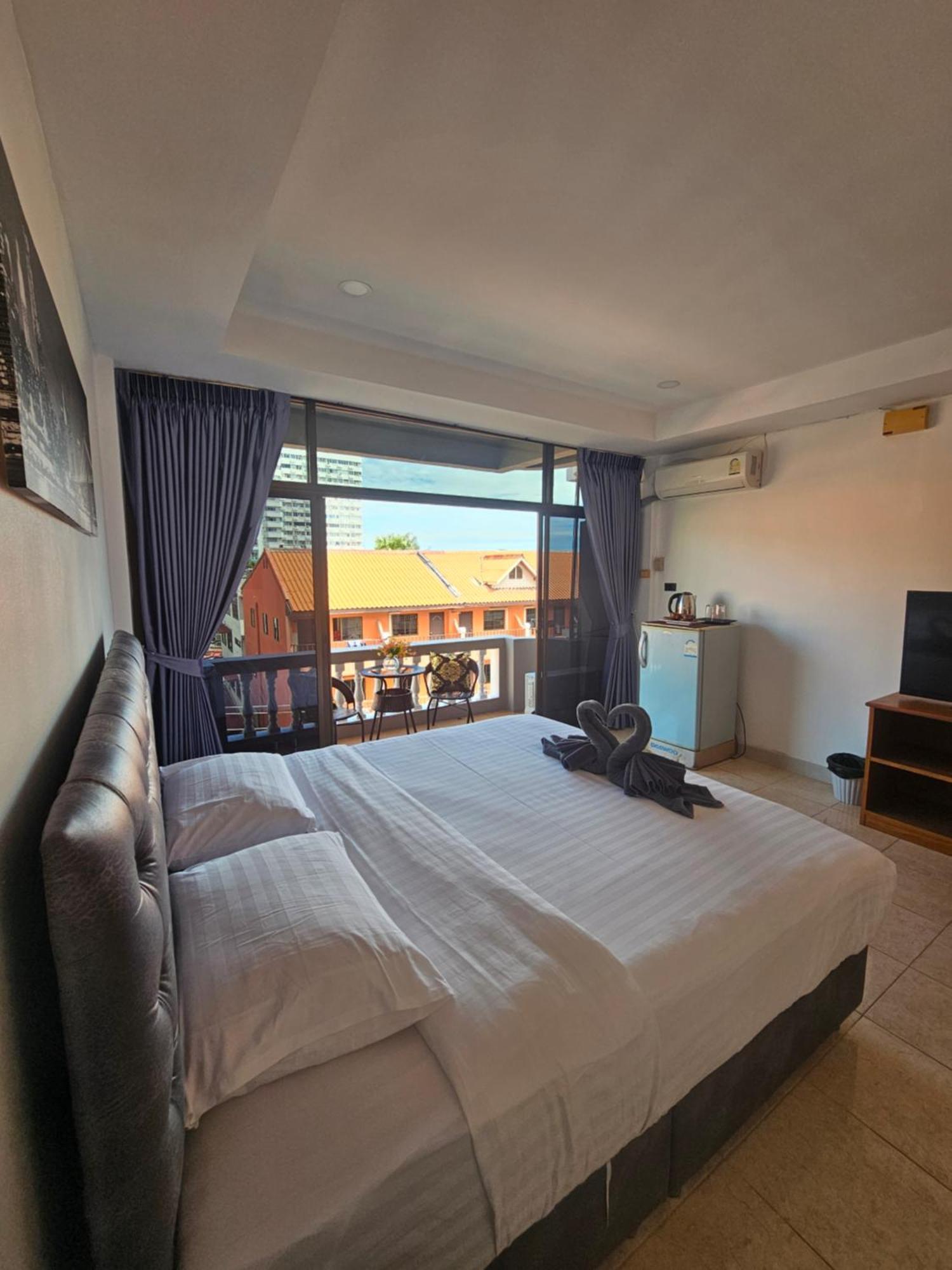 Candy Beach Seaview Jomtien Extérieur photo
