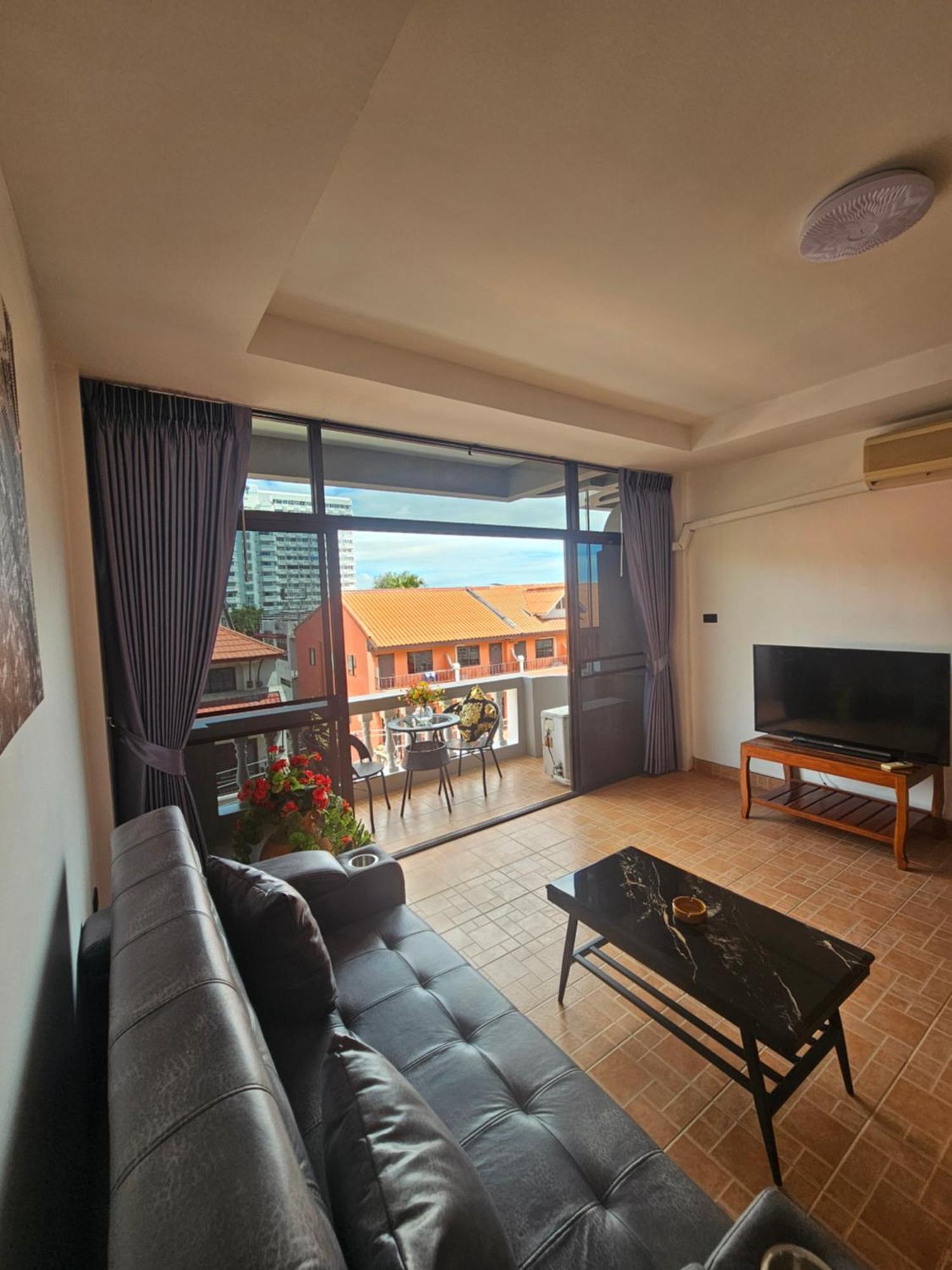 Candy Beach Seaview Jomtien Extérieur photo
