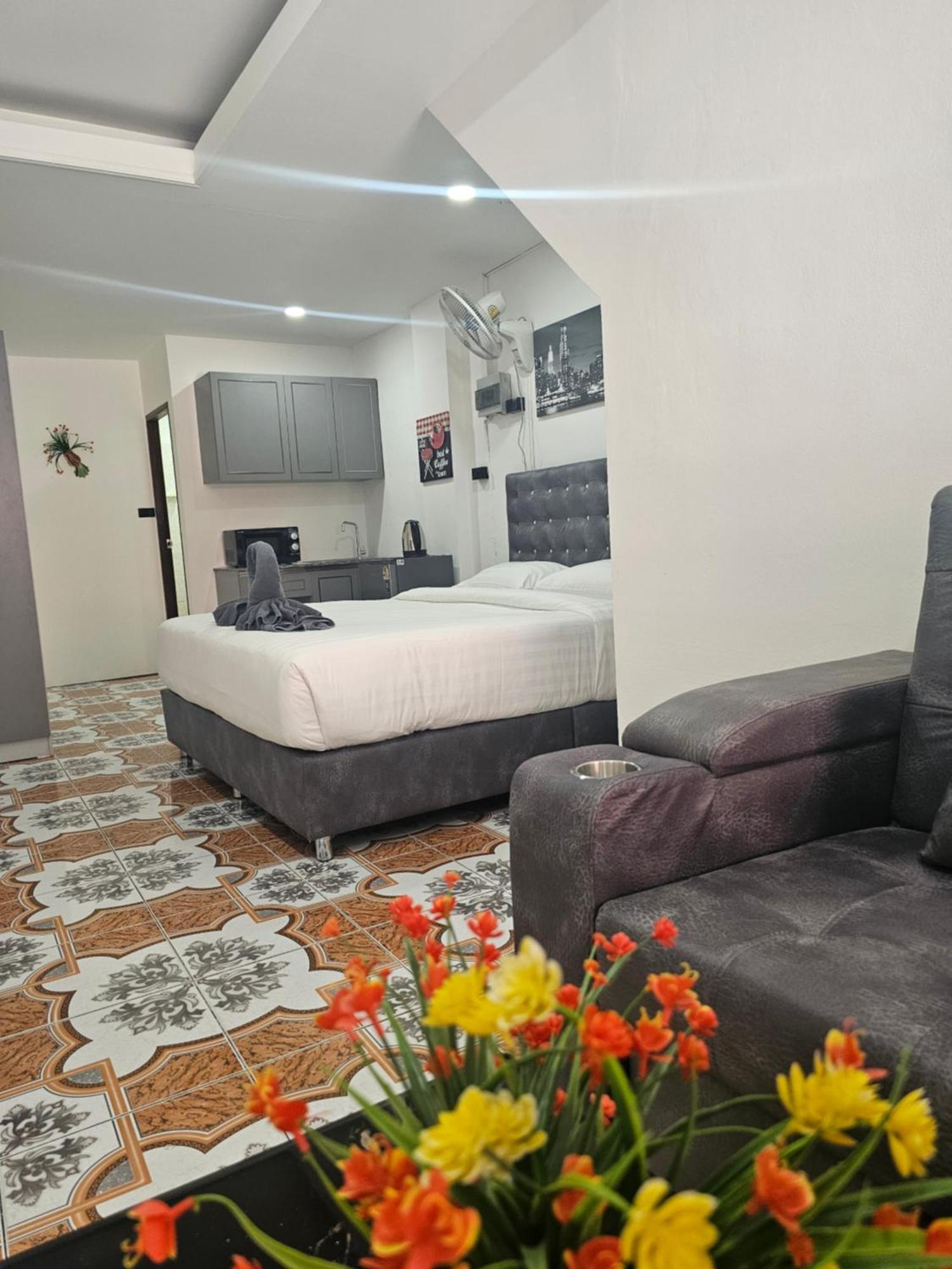 Candy Beach Seaview Jomtien Extérieur photo